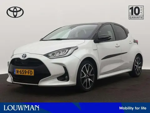 Used TOYOTA YARIS Hybrid 2021 Ad 