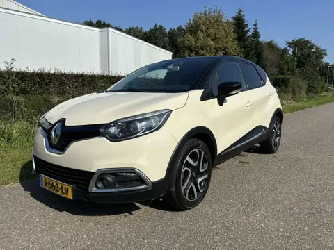 Used RENAULT CAPTUR Petrol 2015 Ad 