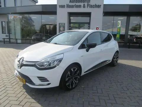 Used RENAULT CLIO Petrol 2017 Ad 