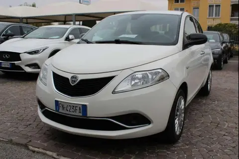 Annonce LANCIA YPSILON Essence 2018 d'occasion 