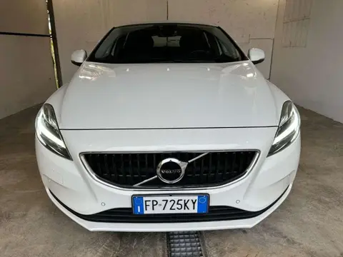 Annonce VOLVO V40 Diesel 2018 d'occasion 