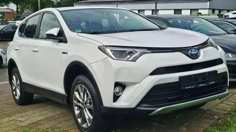 Used TOYOTA RAV4 Hybrid 2017 Ad Germany