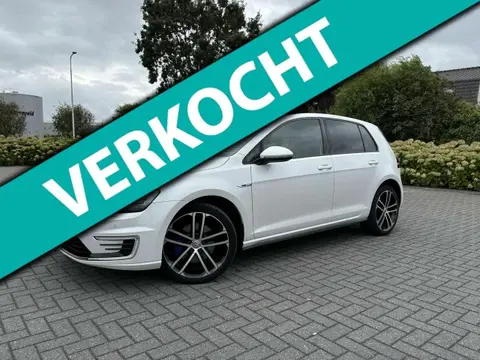 Used VOLKSWAGEN GOLF Hybrid 2015 Ad 