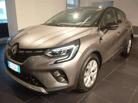 Used RENAULT CAPTUR Hybrid 2020 Ad 