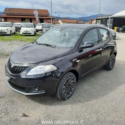 Used LANCIA YPSILON Hybrid 2024 Ad 