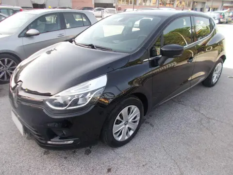 Used RENAULT CLIO Diesel 2018 Ad 