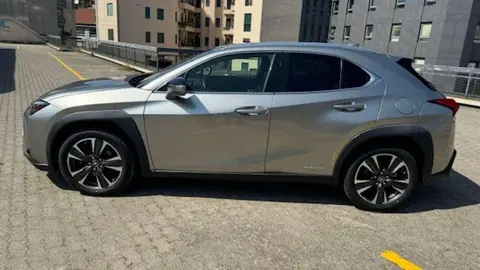 Annonce LEXUS UX Hybride 2019 d'occasion 