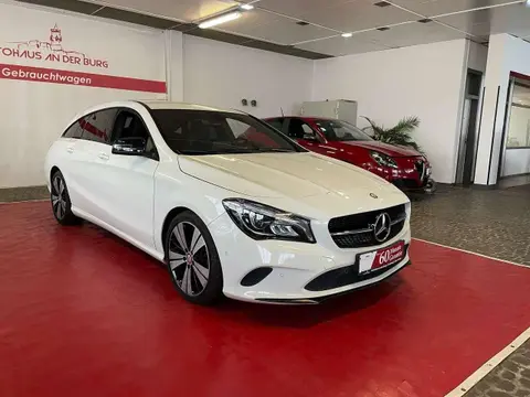 Used MERCEDES-BENZ CLASSE CLA Petrol 2017 Ad 