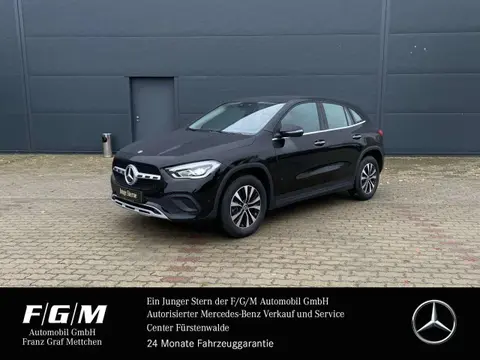 Used MERCEDES-BENZ CLASSE GLA Hybrid 2022 Ad 