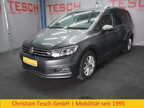 Used VOLKSWAGEN TOURAN Petrol 2017 Ad 