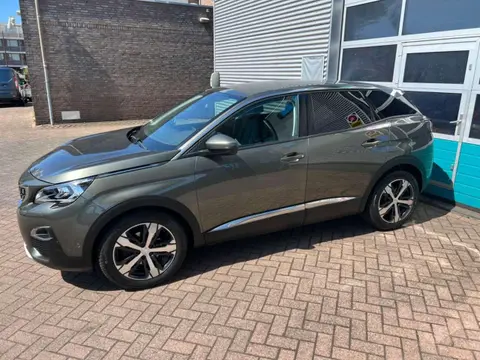 Used PEUGEOT 3008 Petrol 2019 Ad 