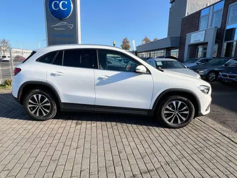 Used MERCEDES-BENZ CLASSE GLA Hybrid 2022 Ad 