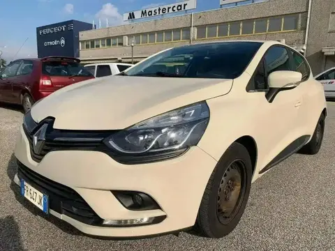 Used RENAULT CLIO Diesel 2018 Ad 