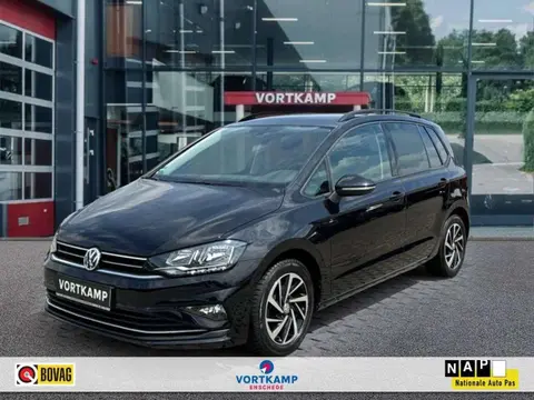 Used VOLKSWAGEN GOLF Petrol 2018 Ad 