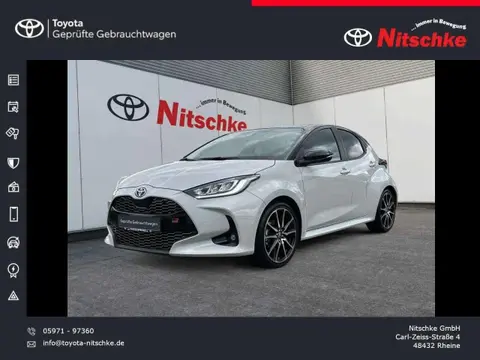 Used TOYOTA YARIS Hybrid 2022 Ad 