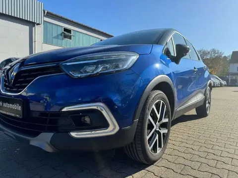 Used RENAULT CAPTUR Petrol 2018 Ad Germany