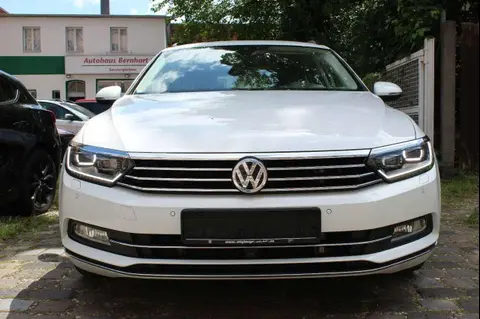 Used VOLKSWAGEN PASSAT Petrol 2017 Ad 