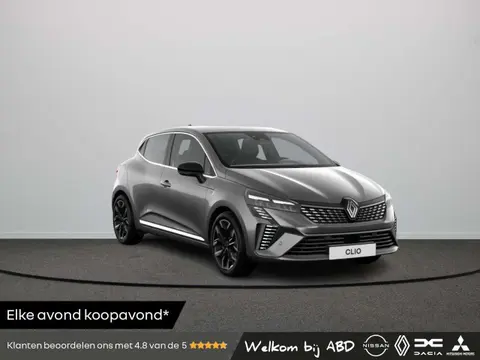 Used RENAULT CLIO Hybrid 2024 Ad 