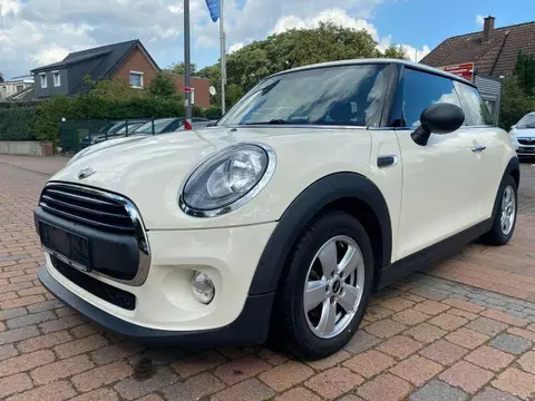 Used MINI ONE Petrol 2015 Ad 