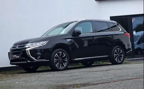 Used MITSUBISHI OUTLANDER Hybrid 2017 Ad 