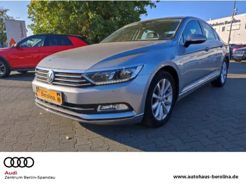 Used VOLKSWAGEN PASSAT Petrol 2018 Ad 