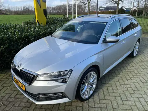 Used SKODA SUPERB Hybrid 2021 Ad 