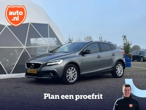 Annonce VOLVO V40 Essence 2019 d'occasion 