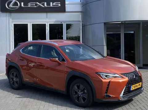 Used LEXUS UX Hybrid 2022 Ad 