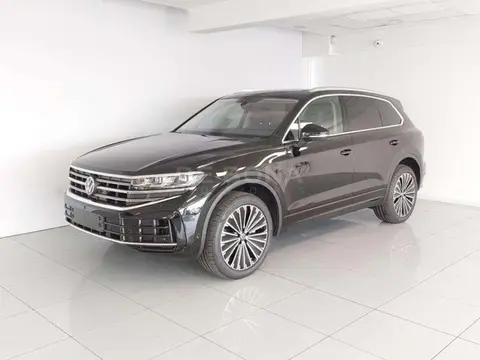 Used VOLKSWAGEN TOUAREG Hybrid 2024 Ad 