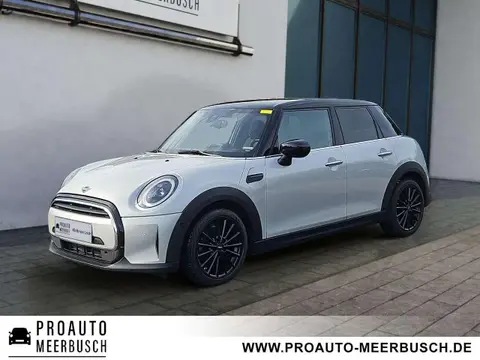 Annonce MINI COOPER Essence 2021 d'occasion Allemagne