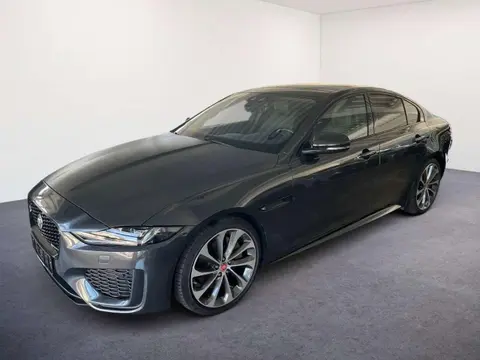 Annonce JAGUAR XE Essence 2020 d'occasion 