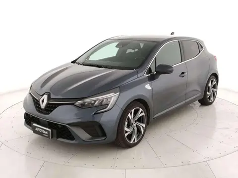 Used RENAULT CLIO Hybrid 2021 Ad 