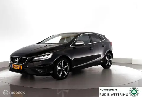 Annonce VOLVO V40 Essence 2019 d'occasion 