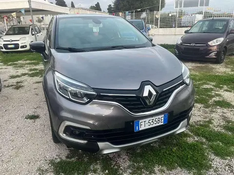 Used RENAULT CAPTUR Diesel 2018 Ad 