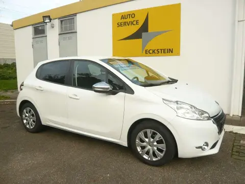 Used PEUGEOT 208 Petrol 2015 Ad 