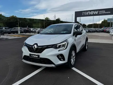 Used RENAULT CAPTUR Hybrid 2022 Ad 