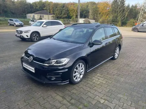 Used VOLKSWAGEN GOLF Petrol 2018 Ad 