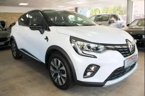 Used RENAULT CAPTUR Hybrid 2021 Ad 