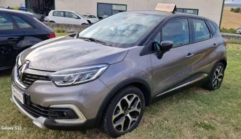 Used RENAULT CAPTUR Diesel 2018 Ad 