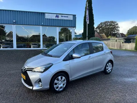 Used TOYOTA YARIS Hybrid 2016 Ad 