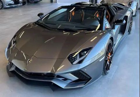 Used LAMBORGHINI AVENTADOR Petrol 2018 Ad 