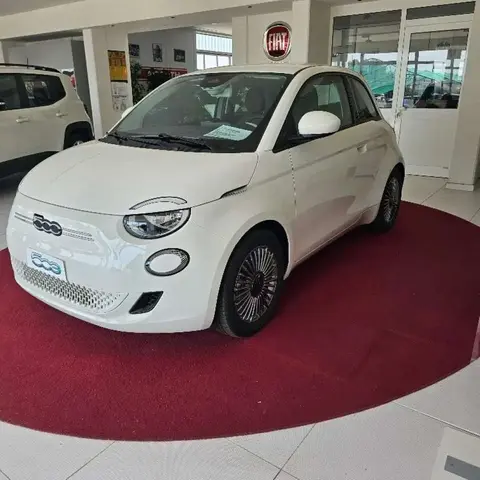 Used FIAT 500 Electric 2023 Ad 