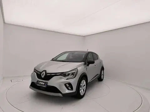 Used RENAULT CAPTUR Hybrid 2021 Ad 