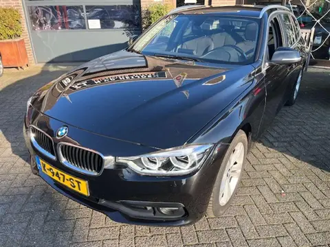 Used BMW SERIE 3 Petrol 2017 Ad 