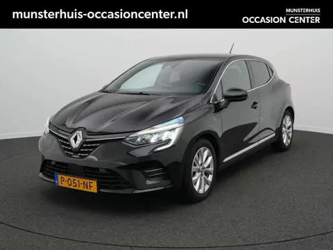 Used RENAULT CLIO Hybrid 2022 Ad 