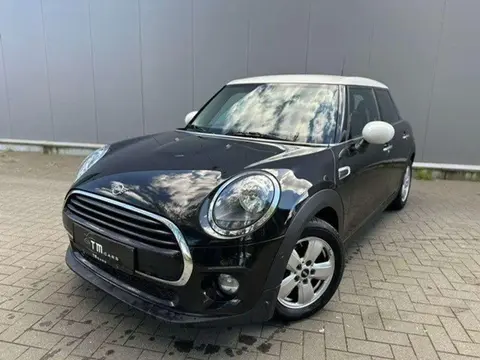 Used MINI COOPER Diesel 2018 Ad Belgium