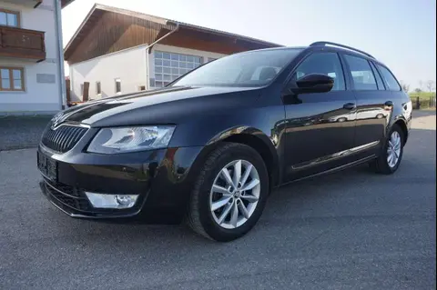 Used SKODA OCTAVIA Petrol 2016 Ad 