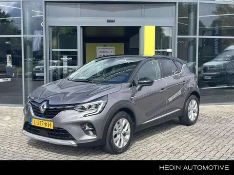 Used RENAULT CAPTUR Hybrid 2021 Ad 