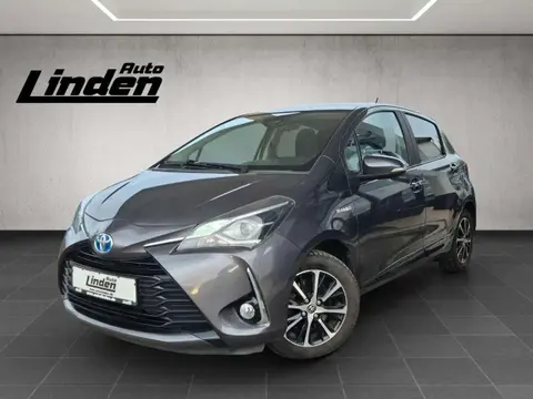 Used TOYOTA YARIS Hybrid 2018 Ad 