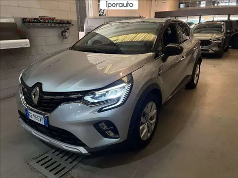 Used RENAULT CAPTUR Hybrid 2021 Ad 